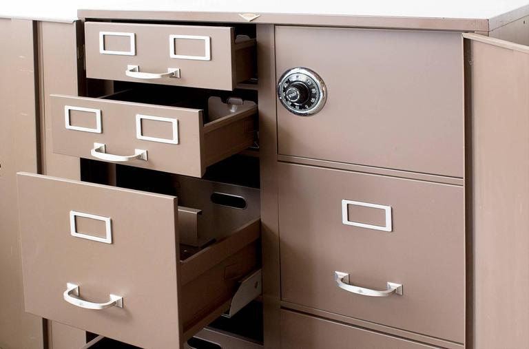 WHY ITS IMPORTANT TO HAVE A FRIREPROOF FILING CABINET