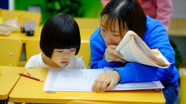 Chinese Tutor Rate Singapore: What Are The Top Factors To Take Into Consideration?